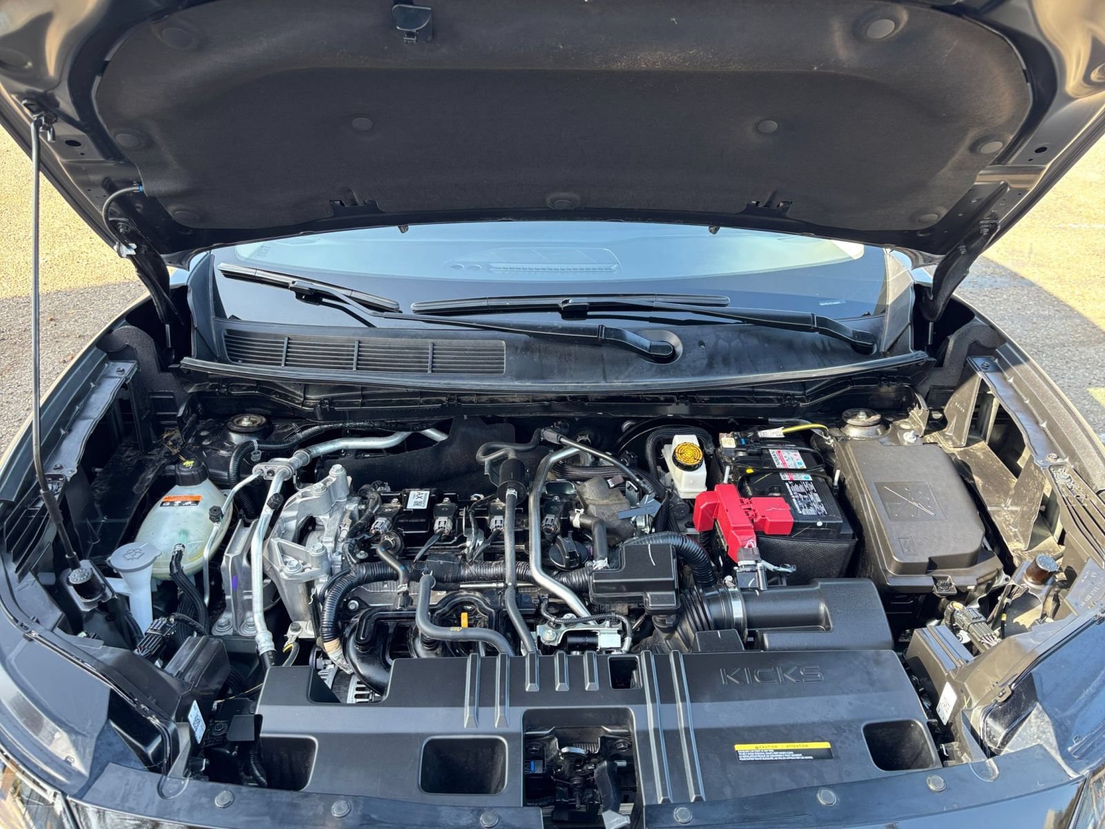 Used 2026 Nissan Kicks SR FWD image 30