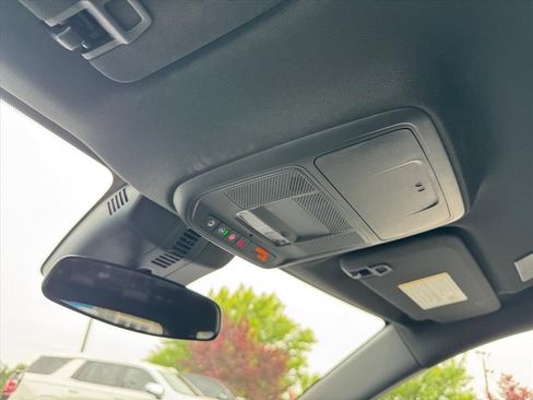 Used 2025 Chevrolet Traverse LT w/ Midnight/Sport Edition FWD image 26