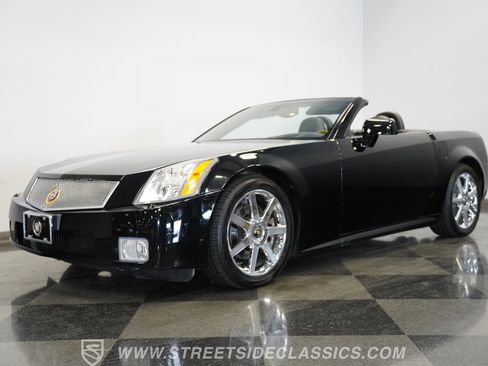 Used 2004 Cadillac XLR image 6