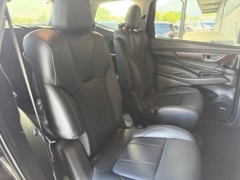 Used 2023 Subaru Ascent Touring AWD/4WD image 19