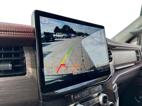 Used 2024 Ford Expedition Limited image 15