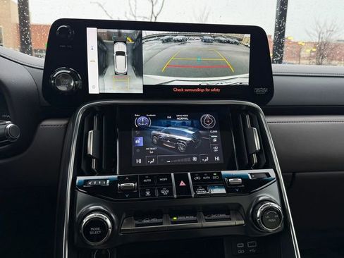 Certified 2022 Lexus LX 600 4WD w/ Luxury Package image 22