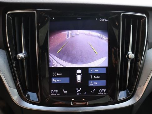 Used 2021 Volvo V60 T5 Cross Country w/ Climate Package image 19