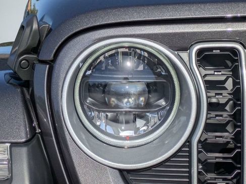 New 2026 Jeep Wrangler Unlimited Sahara AWD/4WD image 9