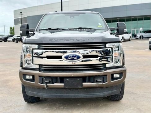 Used 2017 Ford F250 King Ranch w/ FX4 Off-Road Package AWD/4WD image 2