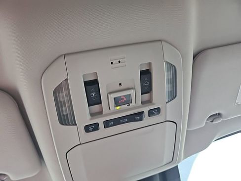 Used 2021 Toyota Highlander Platinum image 20