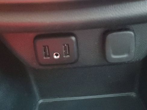 Used 2020 Chevrolet Traverse LT image 20