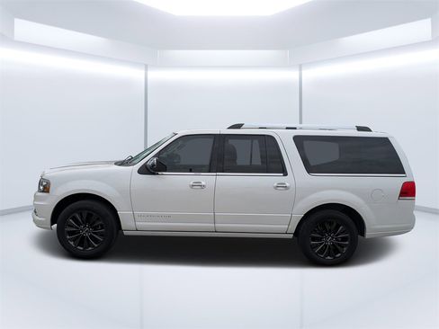 Used 2015 Lincoln Navigator L 4WD image 6