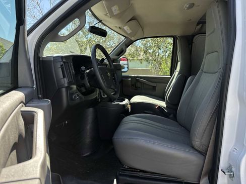 New 2025 Chevrolet Express 2500 w/ Enhanced Convenience Package image 16