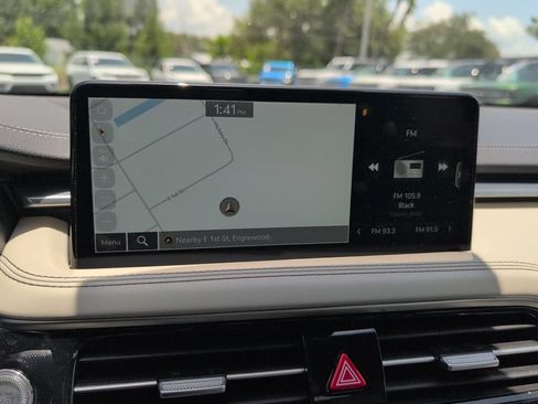 Used 2025 Genesis G70 2.5T AWD/4WD image 16