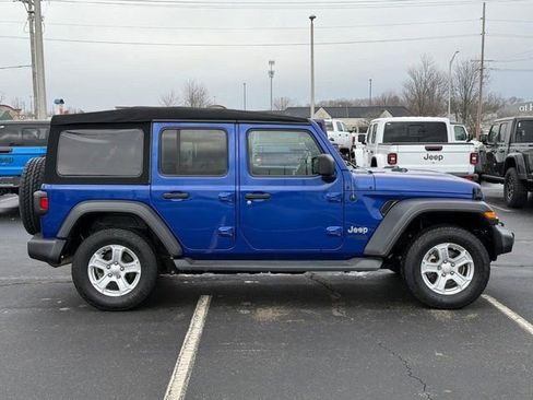 Used 2020 Jeep Wrangler Unlimited Sport S image 2