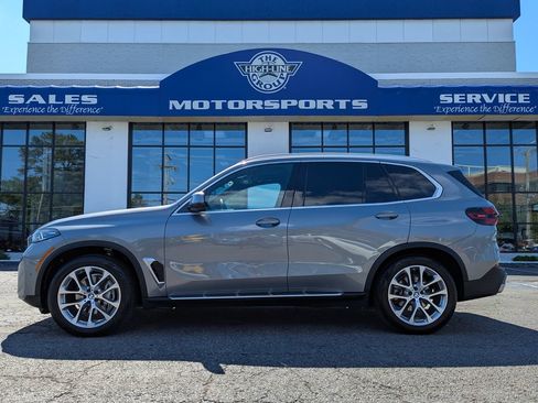 Used 2024 BMW X5 xDrive40i w/ Premium Package AWD/4WD image 1