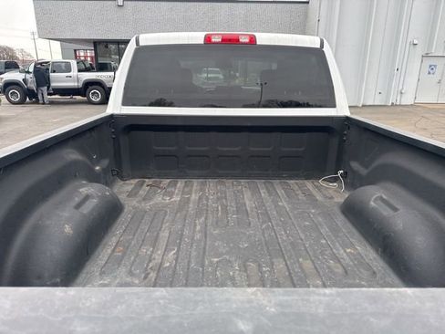 Used 2018 RAM 2500 Tradesman w/ Chrome Appearance Group image 9