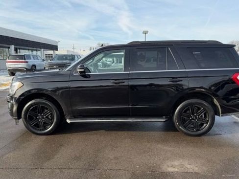 Used 2021 Ford Expedition XLT image 12