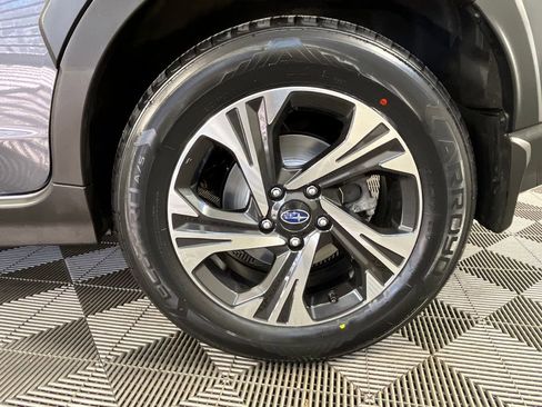 Used 2024 Subaru Crosstrek 2.0i Premium image 16