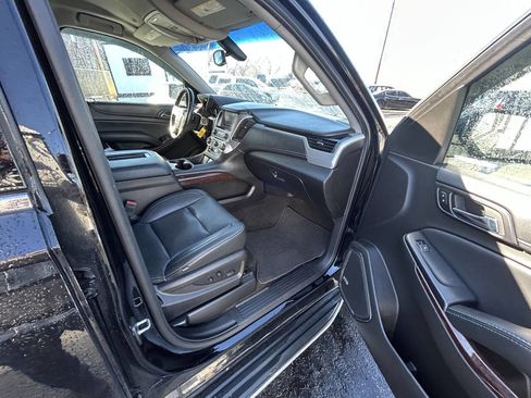 Used 2017 GMC Yukon XL SLE image 23