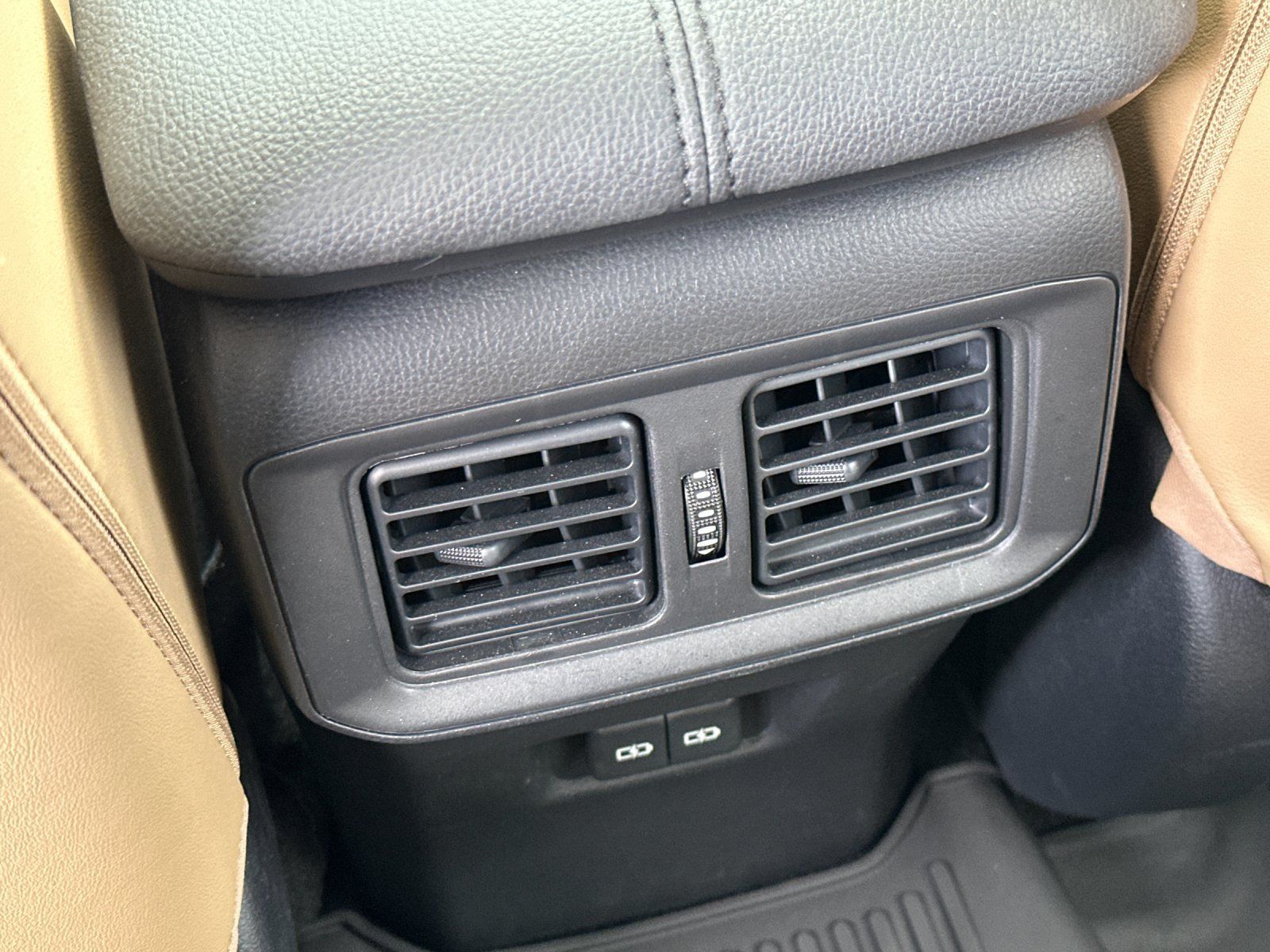 Used 2025 Toyota RAV4 XLE Premium w/ Weather Package AWD/4WD image 13