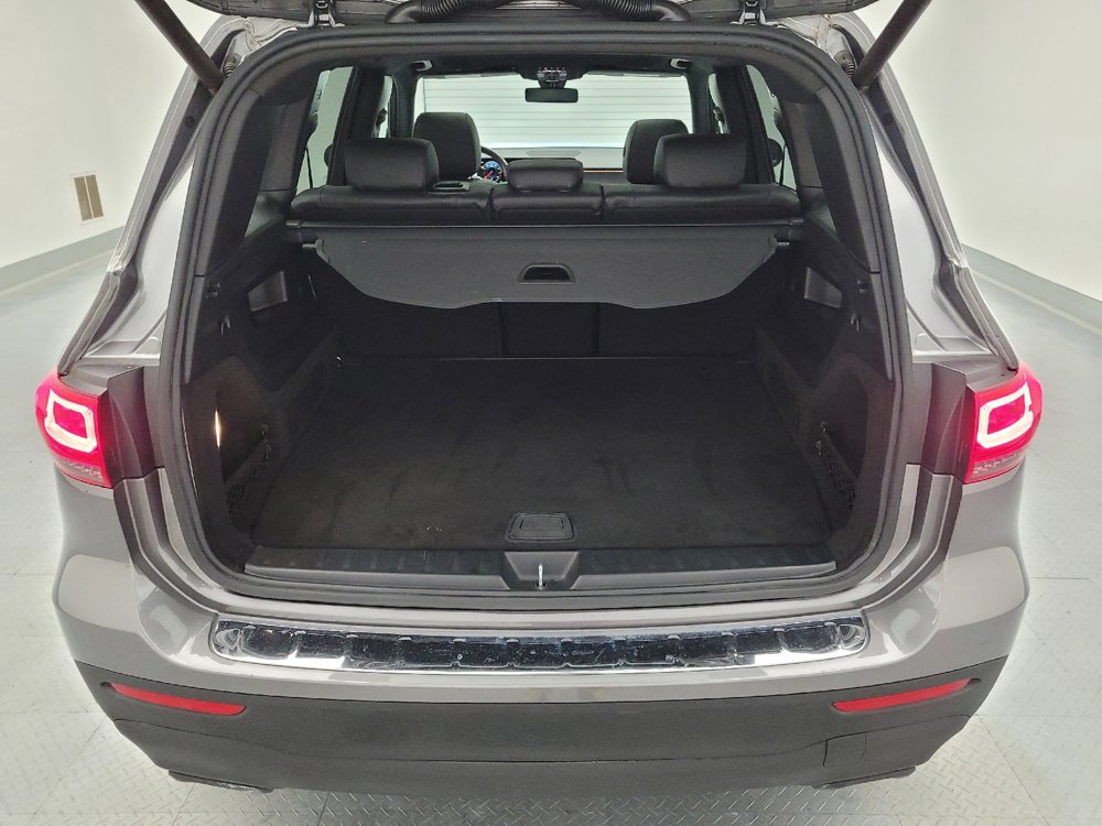 Used 2020 Mercedes-Benz GLB 250 4MATIC w/ Premium Package image 29