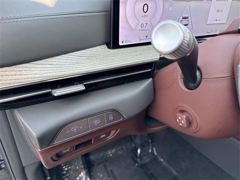 Used 2025 Genesis GV80 3.5T Prestige image 33