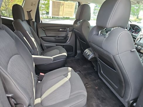 Used 2017 Chevrolet Traverse LT w/ Style and Technology Package AWD/4WD image 16