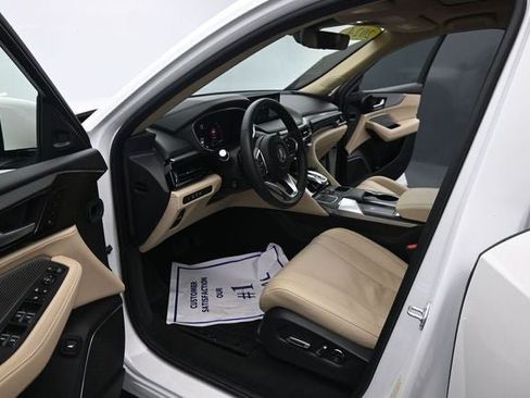 Used 2024 Acura MDX SH-AWD w/ Technology Package image 16