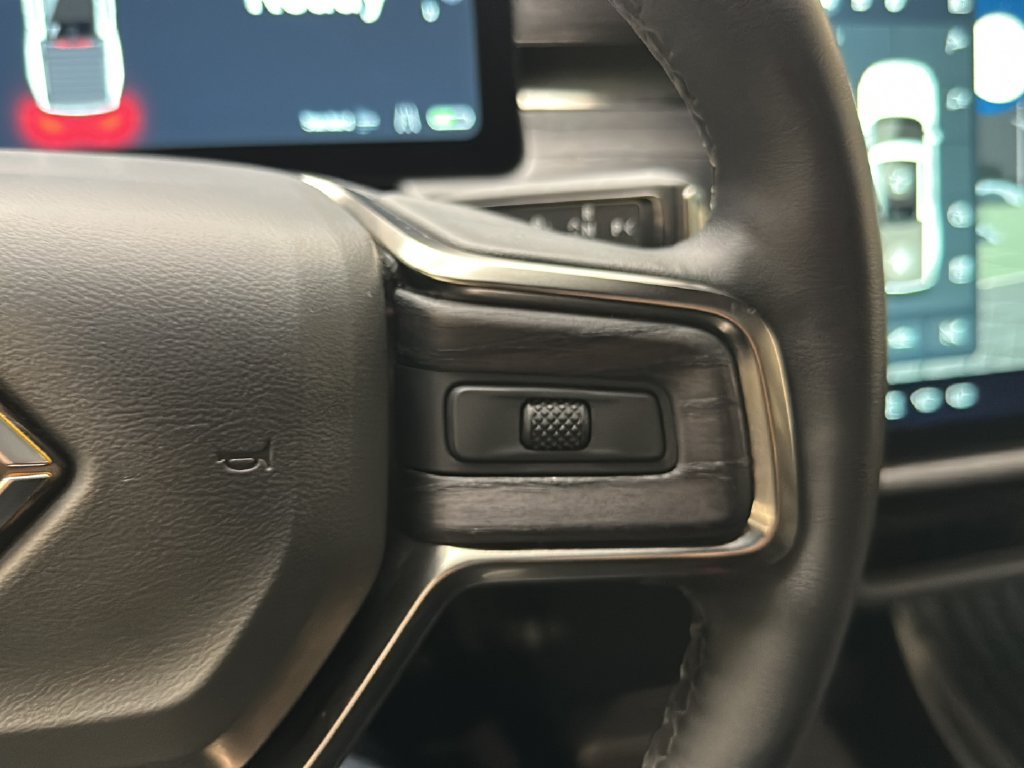 Used 2022 Rivian R1T Adventure AWD/4WD image 25