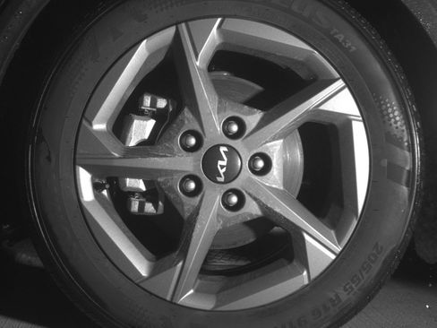 Used 2025 Kia K4 LXS image 12