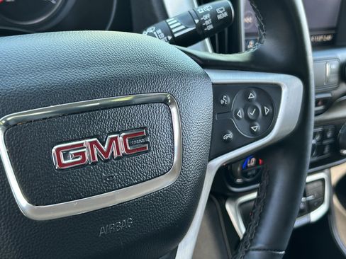 Used 2024 GMC Terrain SLT AWD/4WD image 29