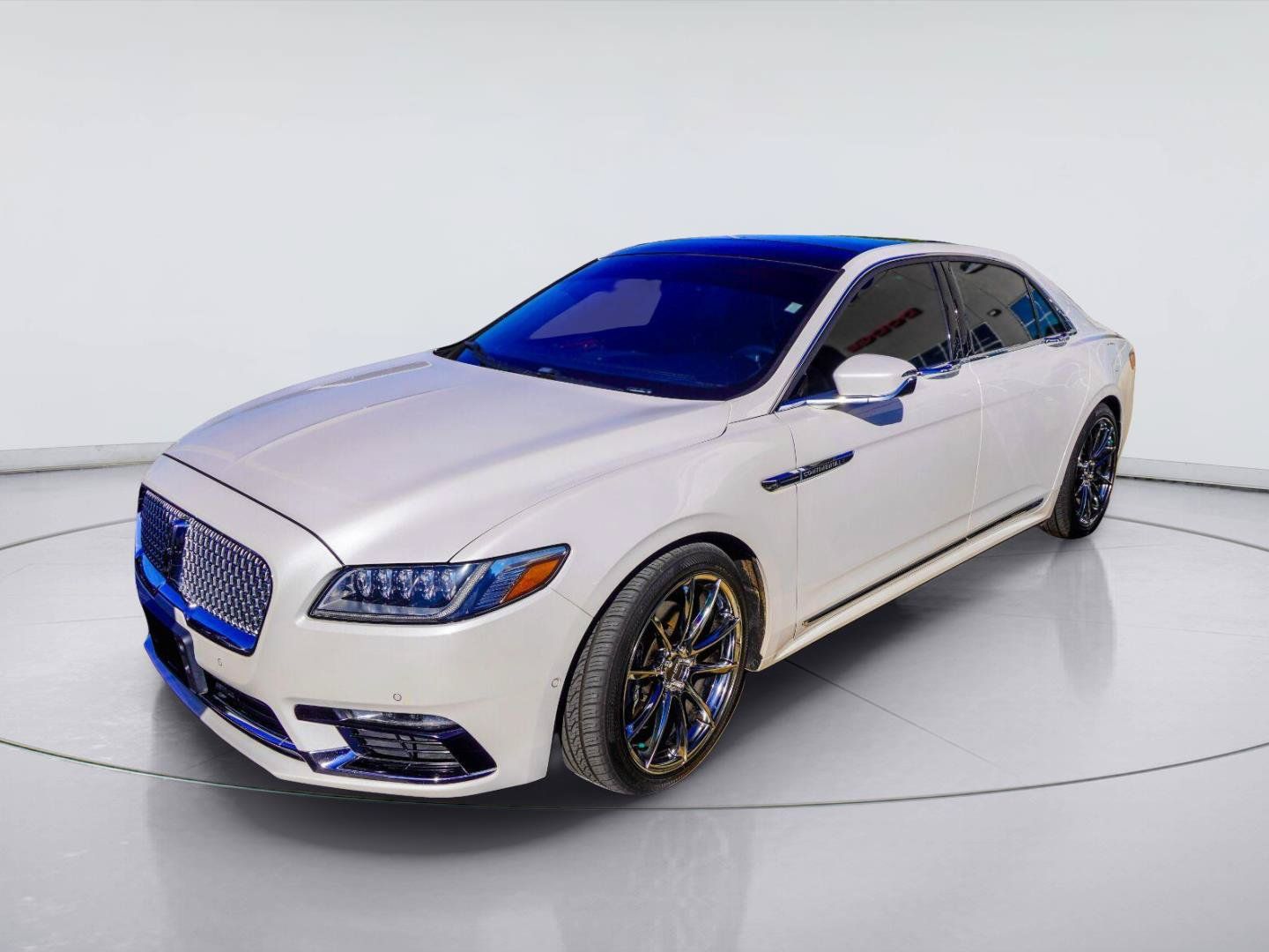 Used 2017 Lincoln Continental Reserve w/ Luxury Package AWD/4WD image 1