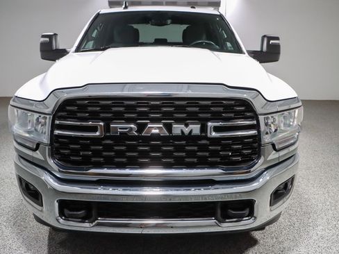 Used 2023 RAM 2500 Big Horn w/ Cold Weather Group image 4
