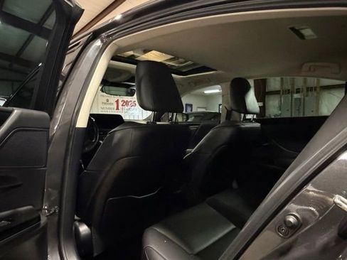Used 2023 Lexus ES 350 w/ Premium Package FWD image 10