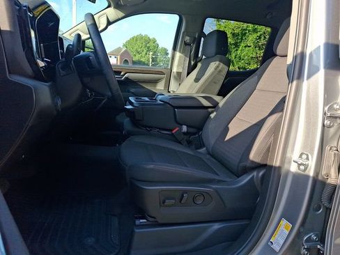 Used 2026 Chevrolet Silverado 1500 RST AWD/4WD image 13