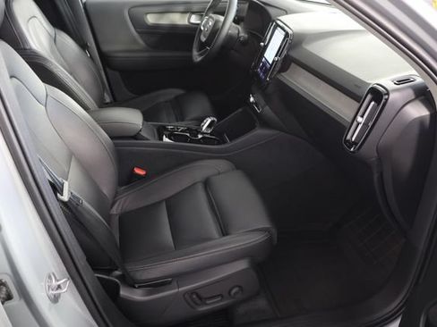 Used 2024 Volvo XC40 B5 Plus AWD/4WD image 23