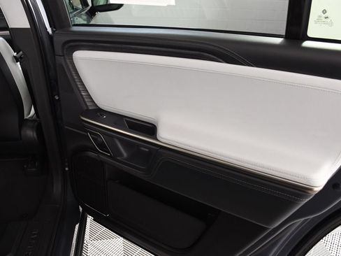 Used 2024 Rivian R1S Adventure AWD/4WD image 21