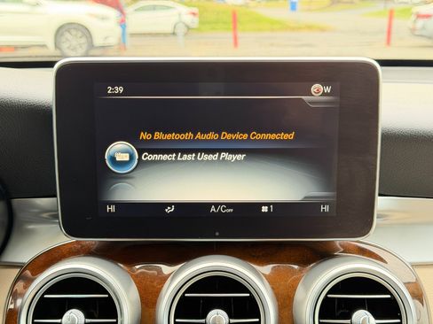 Used 2019 Mercedes-Benz GLC 300 4MATIC image 60