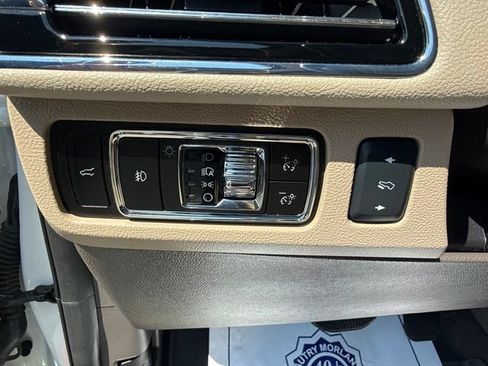 Used 2023 Lincoln Navigator Reserve AWD/4WD image 15