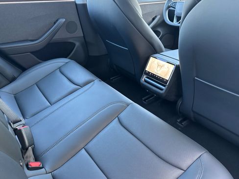 Used 2024 Tesla Model 3 Standard Range RWD image 28