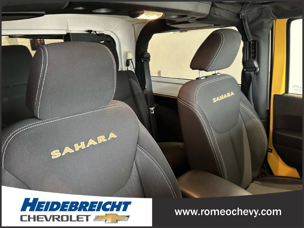 Used 2015 Jeep Wrangler Sahara w/ Connectivity Group AWD/4WD image 34