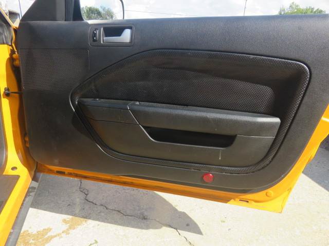 Used 2007 Ford Mustang Coupe RWD image 16