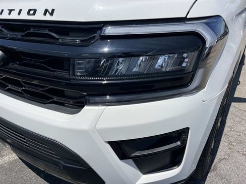 Certified 2024 Ford Expedition Limited AWD/4WD image 11