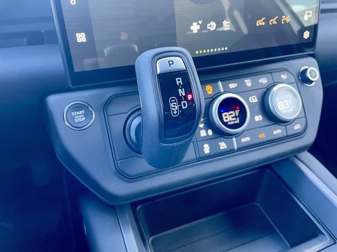 New 2026 Land Rover Defender 130 X-Dynamic SE image 20