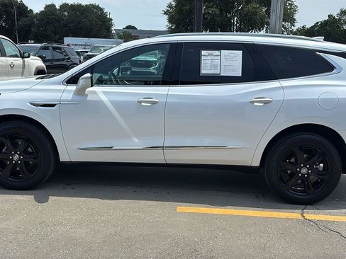 Certified 2024 Buick Enclave Essence w/ Sport Touring Edition AWD/4WD image 4