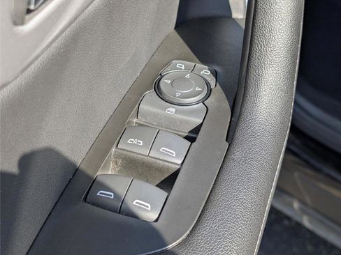 Used 2025 Chevrolet Blazer LT image 15