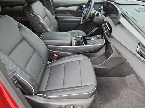 Certified 2026 Buick Enclave Preferred FWD image 25