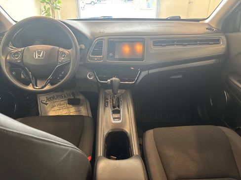 Used 2020 Honda HR-V EX image 7