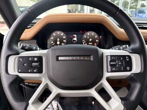 Used 2024 Land Rover Defender 110 X-Dynamic SE AWD/4WD image 28