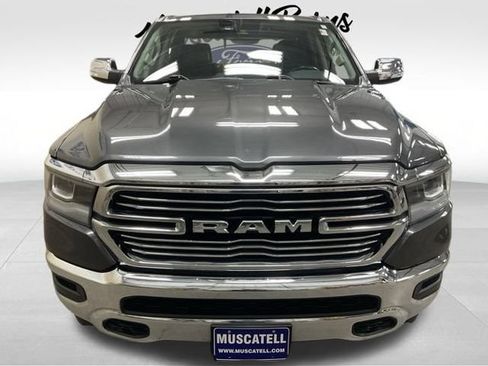 Used 2022 RAM 1500 Laramie AWD/4WD image 2