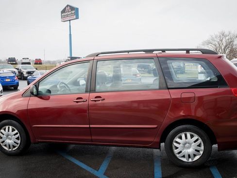 Used 2006 Toyota Sienna CE image 12