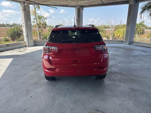 Certified 2023 Jeep Compass Limited image 6