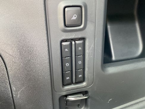 Certified 2025 Ford Expedition Tremor AWD/4WD image 32